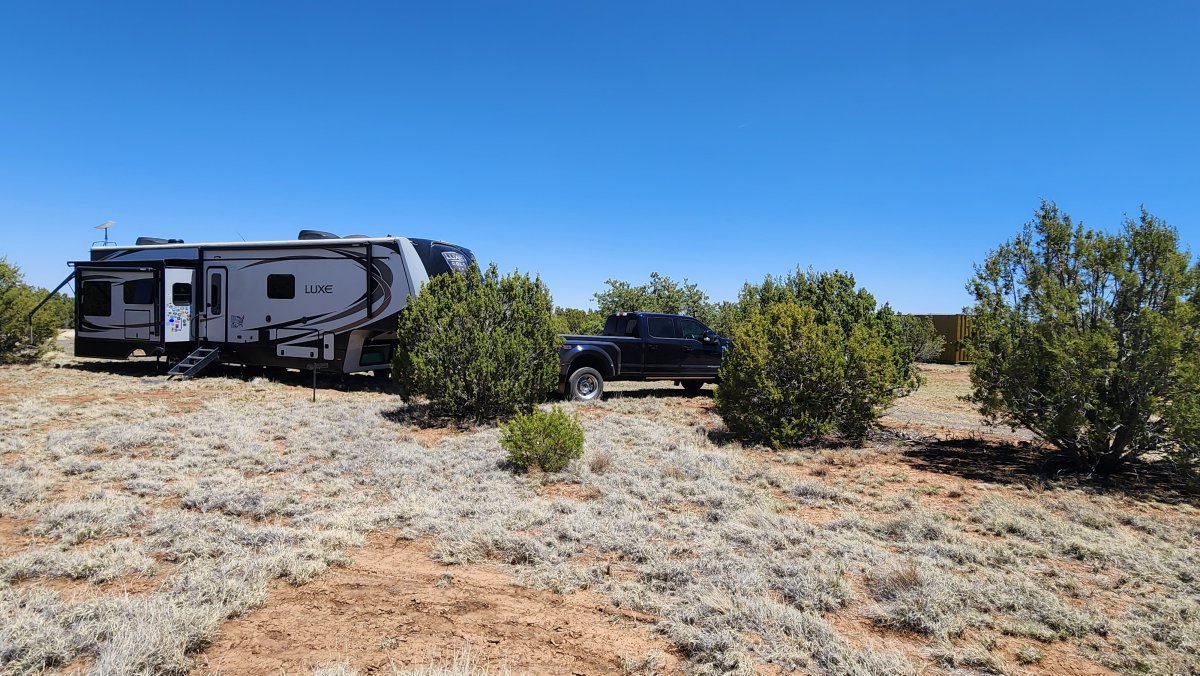 5th wheel rig from Houston, TX stopping by for an extended visit